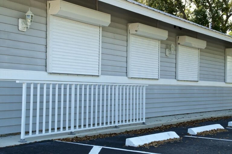 Best Types of Hurricane Shutters for Category 5 Hurricanes Home
